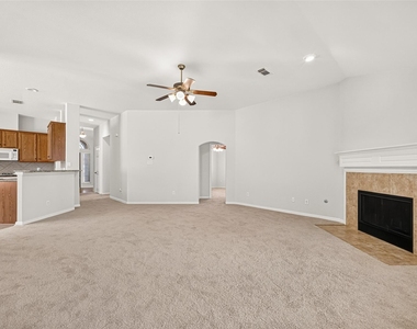 5119 Camarosa Drive - Photo Thumbnail 7