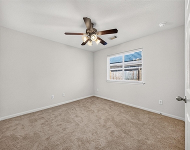 5119 Camarosa Drive - Photo Thumbnail 24