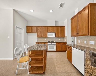 5119 Camarosa Drive - Photo Thumbnail 11