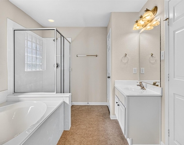 5119 Camarosa Drive - Photo Thumbnail 37