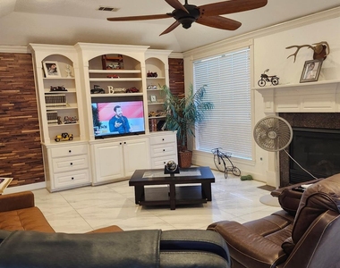 6015 Ladonia Street - Photo Thumbnail 2
