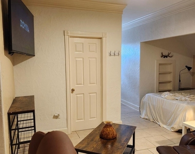 6015 Ladonia Street - Photo Thumbnail 11