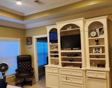 6015 Ladonia Street - Photo Thumbnail 16