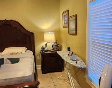 6015 Ladonia Street - Photo Thumbnail 13
