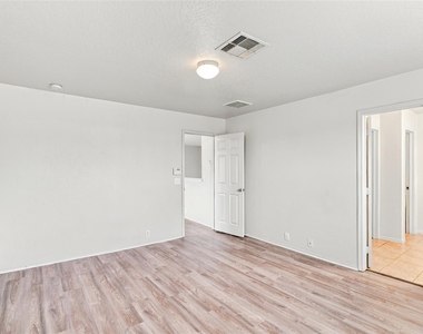 3310 Jib Court - Photo Thumbnail 8