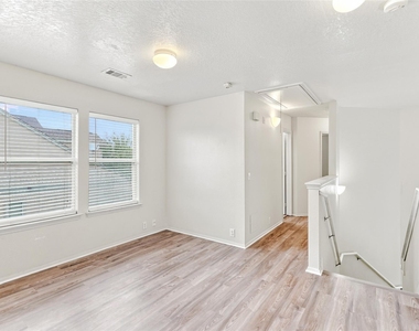3310 Jib Court - Photo Thumbnail 12