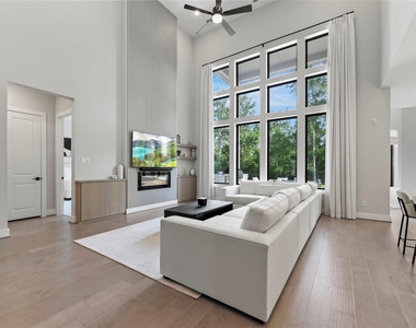4439 Southpoint Way - Photo Thumbnail 4