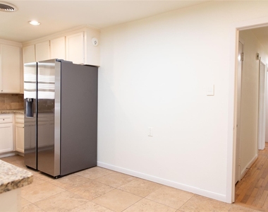 4114 Lemac Drive - Photo Thumbnail 11