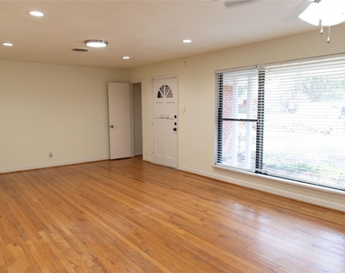 4114 Lemac Drive - Photo Thumbnail 2