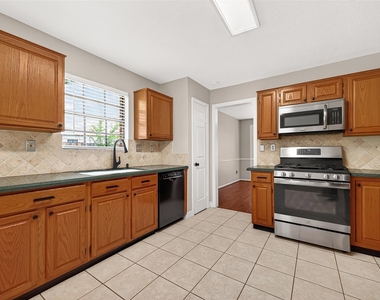 34 Green Slope Place - Photo Thumbnail 17