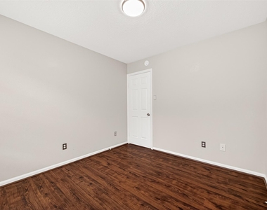 34 Green Slope Place - Photo Thumbnail 34