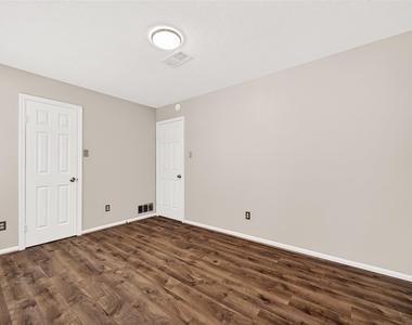 34 Green Slope Place - Photo Thumbnail 43