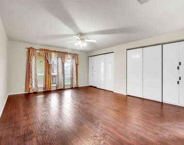 2754 Red Oak Drive - Photo Thumbnail 18