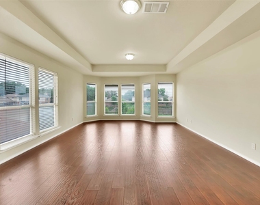 2754 Red Oak Drive - Photo Thumbnail 27
