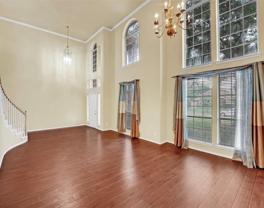 2754 Red Oak Drive - Photo Thumbnail 7