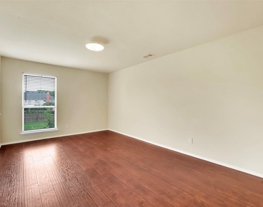 2754 Red Oak Drive - Photo Thumbnail 31