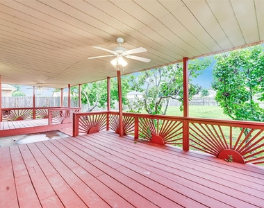 2754 Red Oak Drive - Photo Thumbnail 39