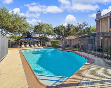 2711 Grants Lake Boulevard - Photo Thumbnail 32