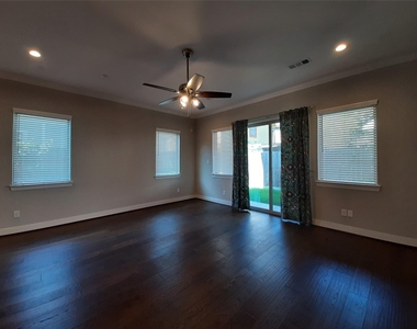 1716 Ridgewood Street - Photo Thumbnail 6