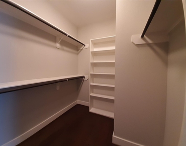 1716 Ridgewood Street - Photo Thumbnail 23