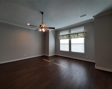1716 Ridgewood Street - Photo Thumbnail 27