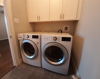 1716 Ridgewood Street - Photo Thumbnail 12