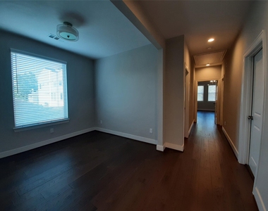 1716 Ridgewood Street - Photo Thumbnail 11
