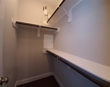 1716 Ridgewood Street - Photo Thumbnail 15