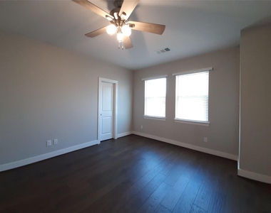 1716 Ridgewood Street - Photo Thumbnail 18