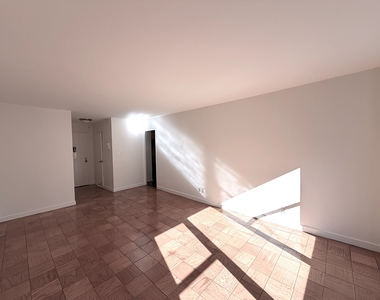 East 36th Street - Photo Thumbnail 2