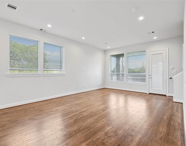 3004 Charline Avenue - Photo Thumbnail 9