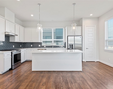 3004 Charline Avenue - Photo Thumbnail 11