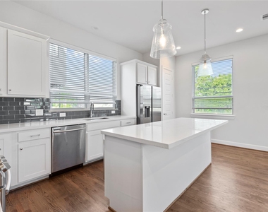 3004 Charline Avenue - Photo Thumbnail 10