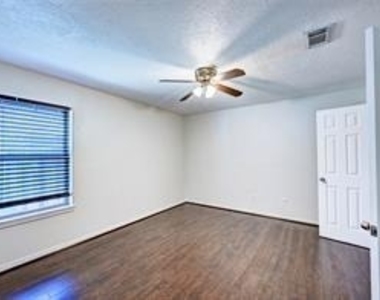 5103 Temple Bell Drive - Photo Thumbnail 18