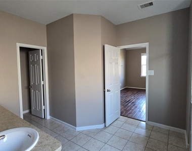 12634 Mansfield Glen Court - Photo Thumbnail 13