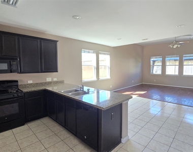 12634 Mansfield Glen Court - Photo Thumbnail 6