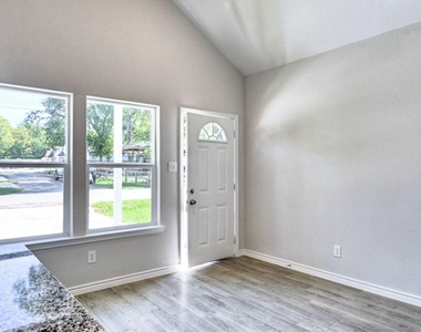 9822 Arbor Oaks - Photo Thumbnail 19