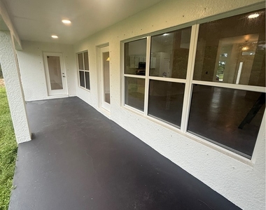720 Lamar Street E - Photo Thumbnail 24