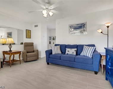 207 8th Avenue S - Photo Thumbnail 12