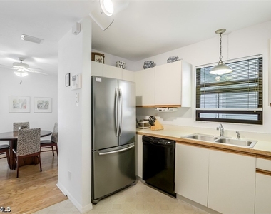 880 8th Avenue S - Photo Thumbnail 4