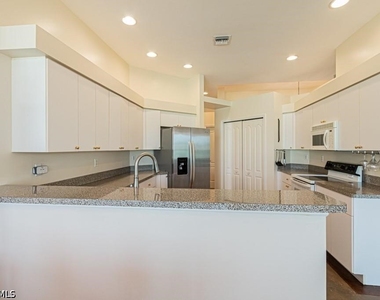 2252 Heritage Greens Drive - Photo Thumbnail 13
