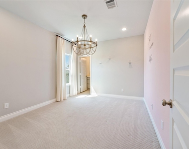 28618 Casen Ranch Lane - Photo Thumbnail 12