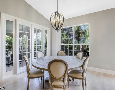107 Colonade Circle - Photo Thumbnail 9