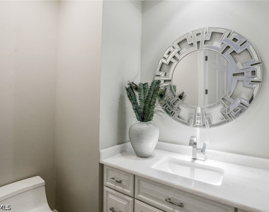 107 Colonade Circle - Photo Thumbnail 2