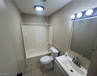 3920 Lora Street - Photo Thumbnail 5