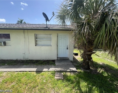 3920 Lora Street - Photo Thumbnail 3