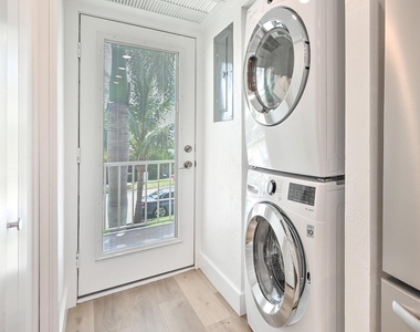 250 7th Avenue S - Photo Thumbnail 10