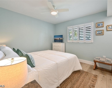 250 7th Avenue S - Photo Thumbnail 15