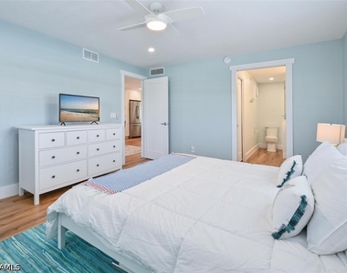 250 7th Avenue S - Photo Thumbnail 9
