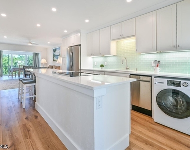 250 7th Avenue S - Photo Thumbnail 3